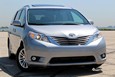 2015 Toyota Sienna XLE's photo