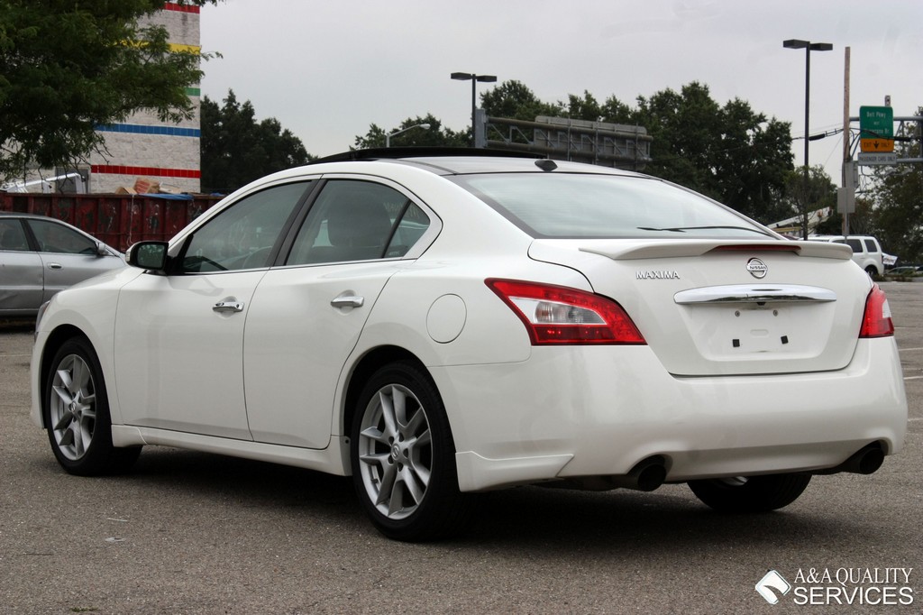 2010 Nissan maxima with navigation #2